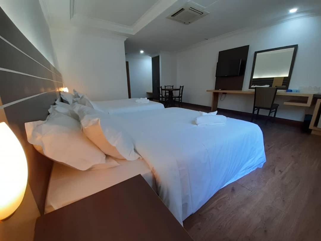 Sara Hotel Labuan Exterior foto